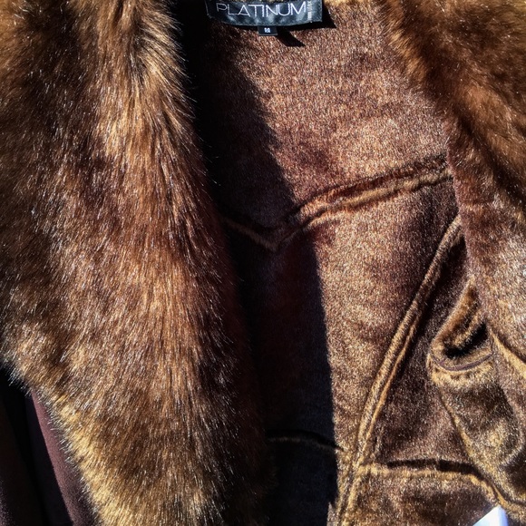 Platinum Utex Shearling, Chocolate Vegan Fur+Suede - Picture 4 of 7